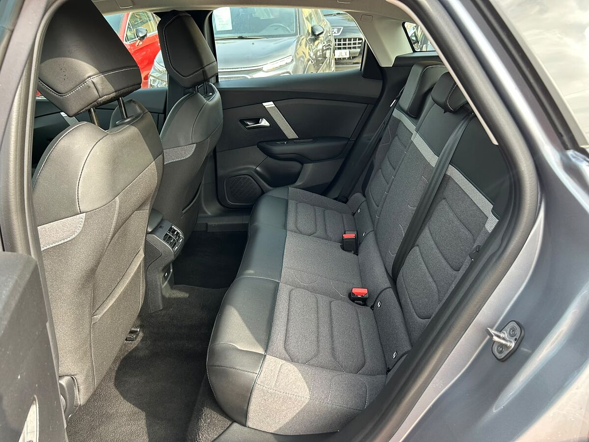 CITROEN C4 HYBRID PLUS 1.2 E-THP AUTO SPANISH LHD IN SPAIN ONLY 17000 MILES 2024